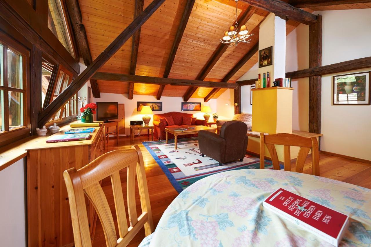 Ferienapartments Gutshof Brandis Lana Ngoại thất bức ảnh